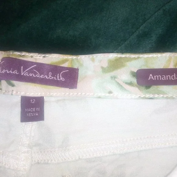 NWT Gloria Vanderbilt Amanda Capri Jeans in Stonewood & Palm Jungle Print Sz 12 - Picture 11 of 14